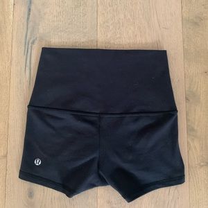 Lululemon shorts/spanx